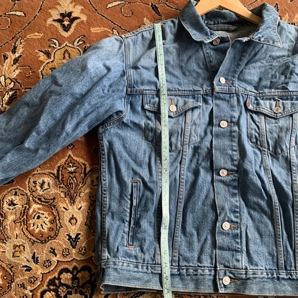 Vintage Levi’s jean jacket - Picture 6 of 7